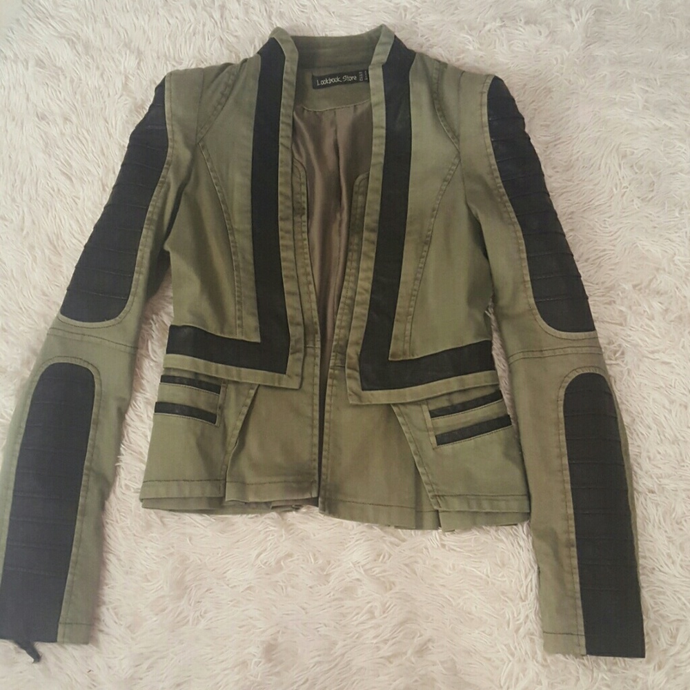 Lookbook store army jacket